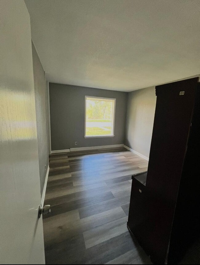 Building Photo - 5629 W Lincoln Creek Dr