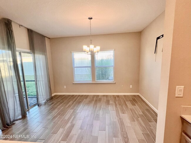 Building Photo - 7512 Chervil St