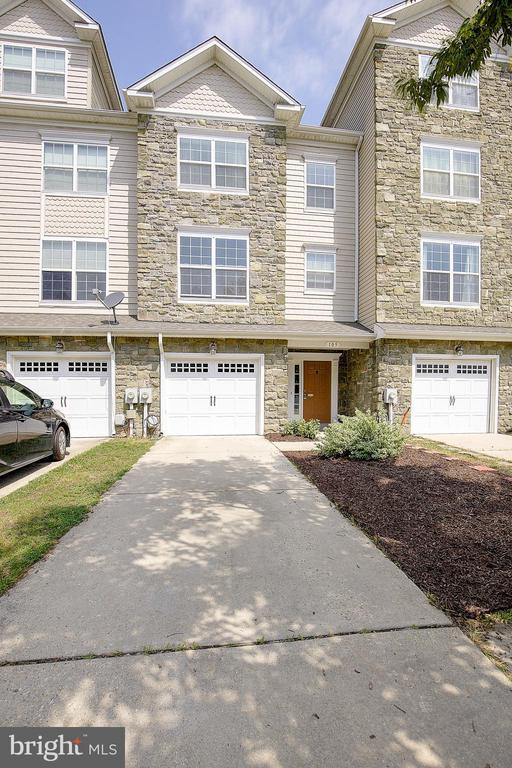 Building Photo - 105 Polo Way