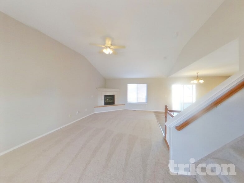 Building Photo - 6855 Fountain Vista Cir