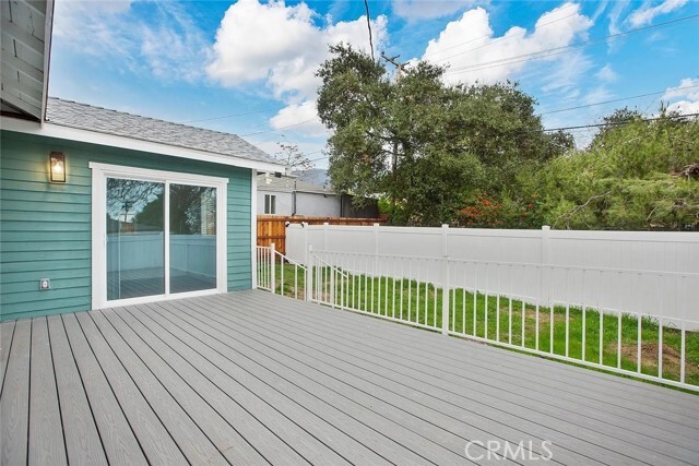 Building Photo - 1738 N Sierra Bonita Ave