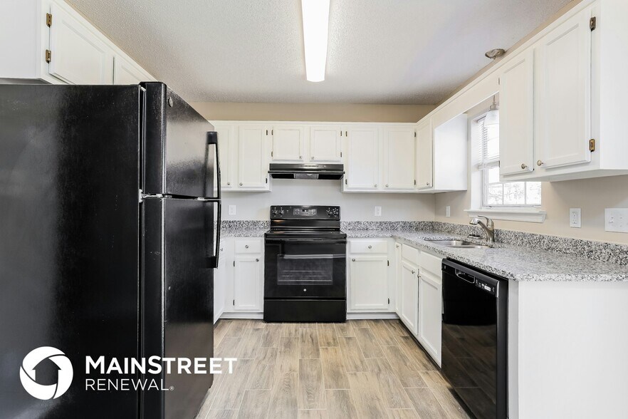 Building Photo - 6200 Martin Lake Rd