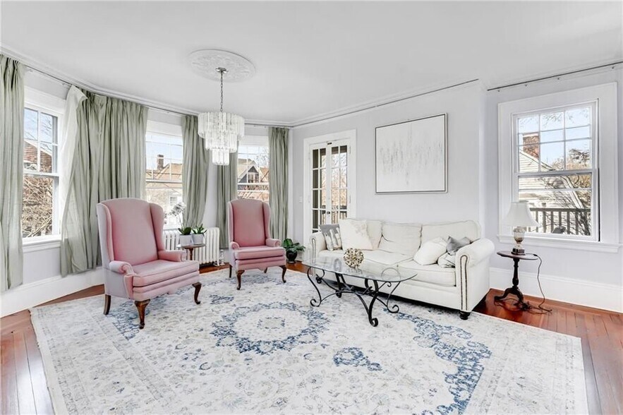 Building Photo - 21 Elton St