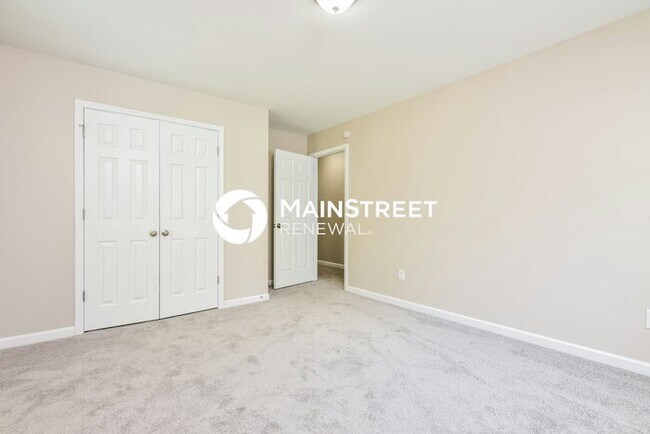 Building Photo - 4 Bedroom Pet-Friendly Home in Conley, GA with Main Street Renewal