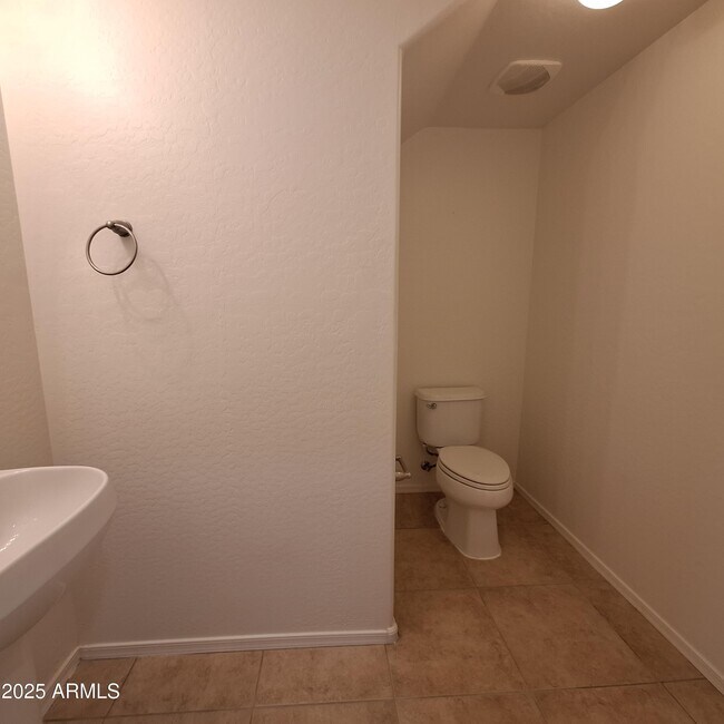 Building Photo - 5318 W Chisum Trail