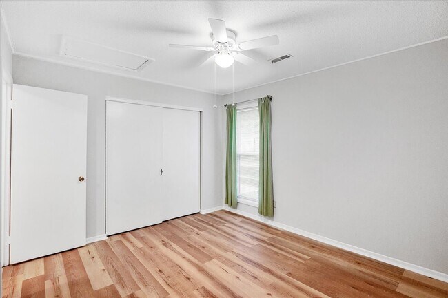 Building Photo - 1607 Burnley Dr