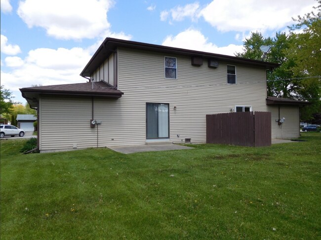 Building Photo - 775 Gerten Ave