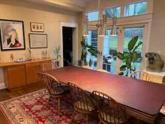 Building Photo - 31 Ripley St