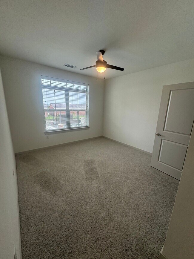 Building Photo - 4465 S Preston Rd