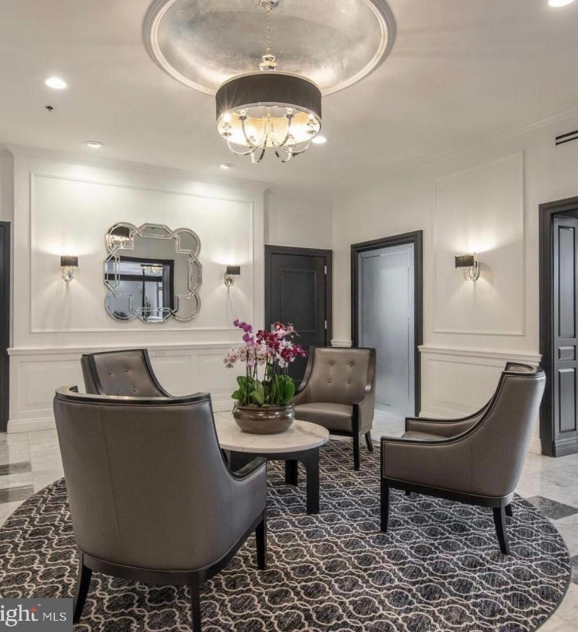 Building Photo - 2001 Hamilton St