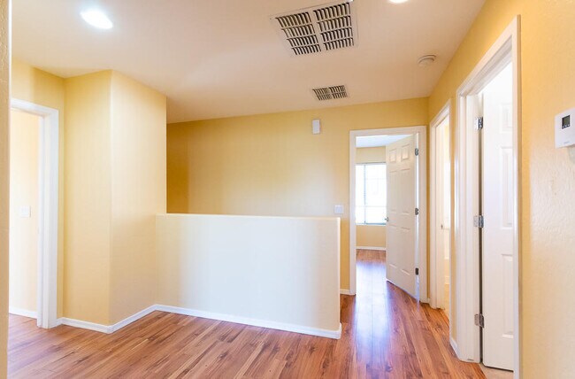 Building Photo - 1296 E Weatherby Way