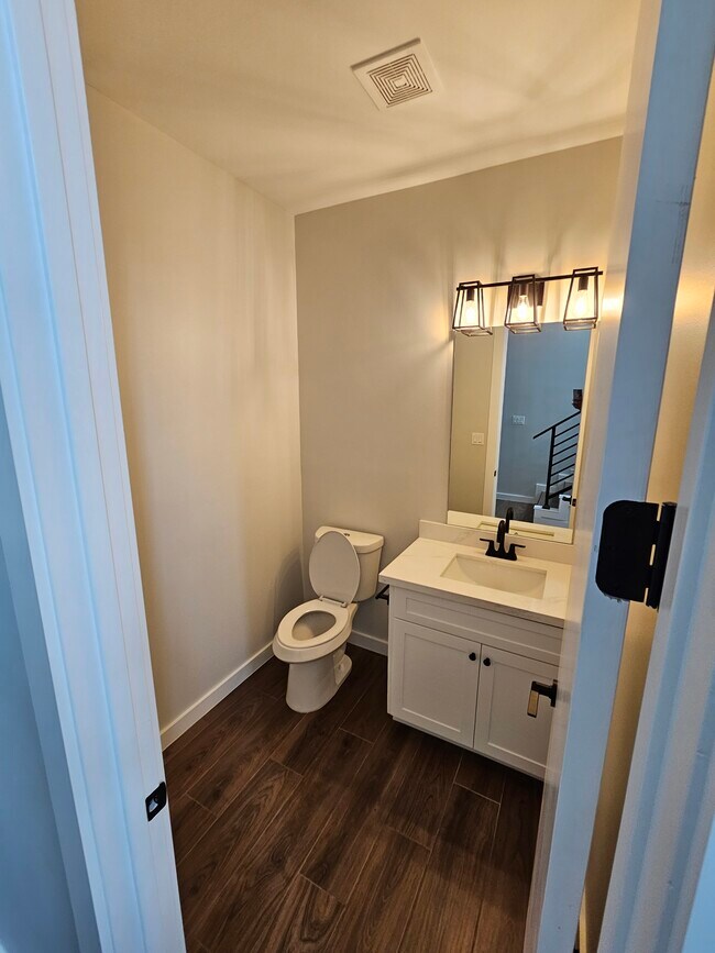 Building Photo - 5303 N Crown Pt