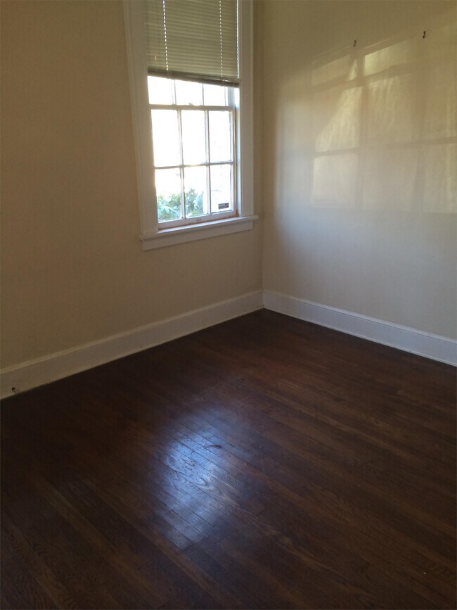 Building Photo - 1301 S McDonough St