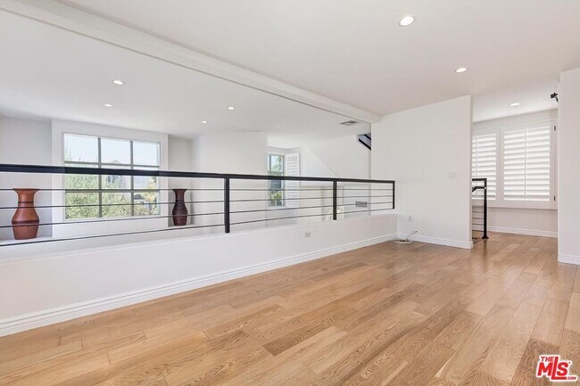 Building Photo - 1248 24th St