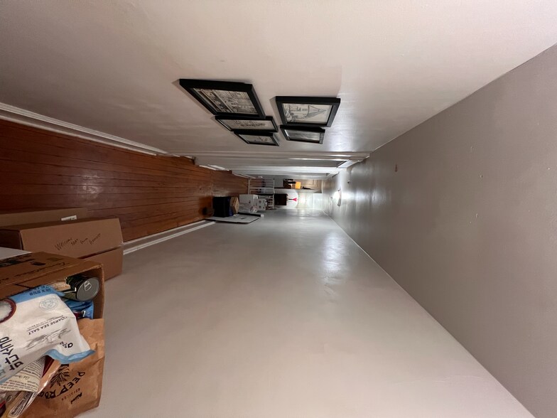 Building Photo - 3009 Ellwood Ave