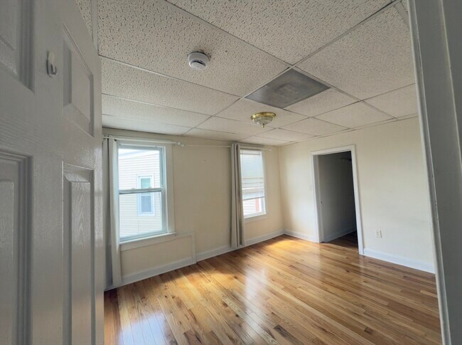 Building Photo - 1004 Bennington St