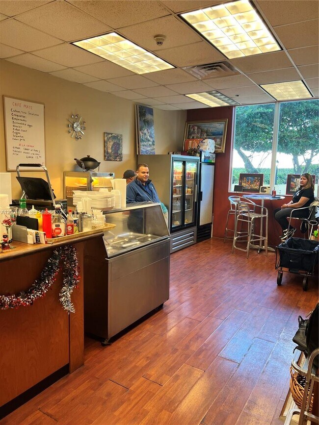 Building Photo - 2475 Brickell Ave