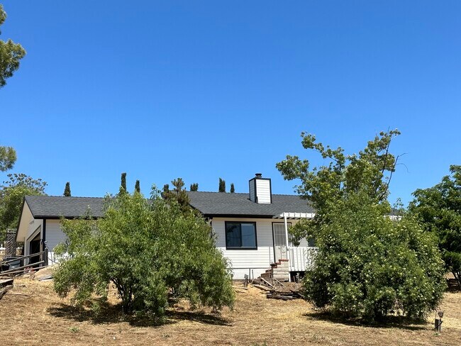 Outside view - 48775 Forest Springs Rd