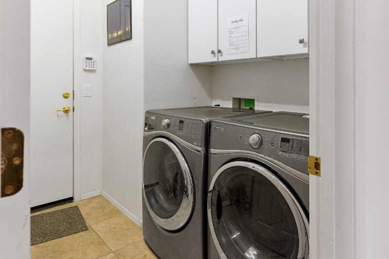 Building Photo - 9622 S 46th Ln