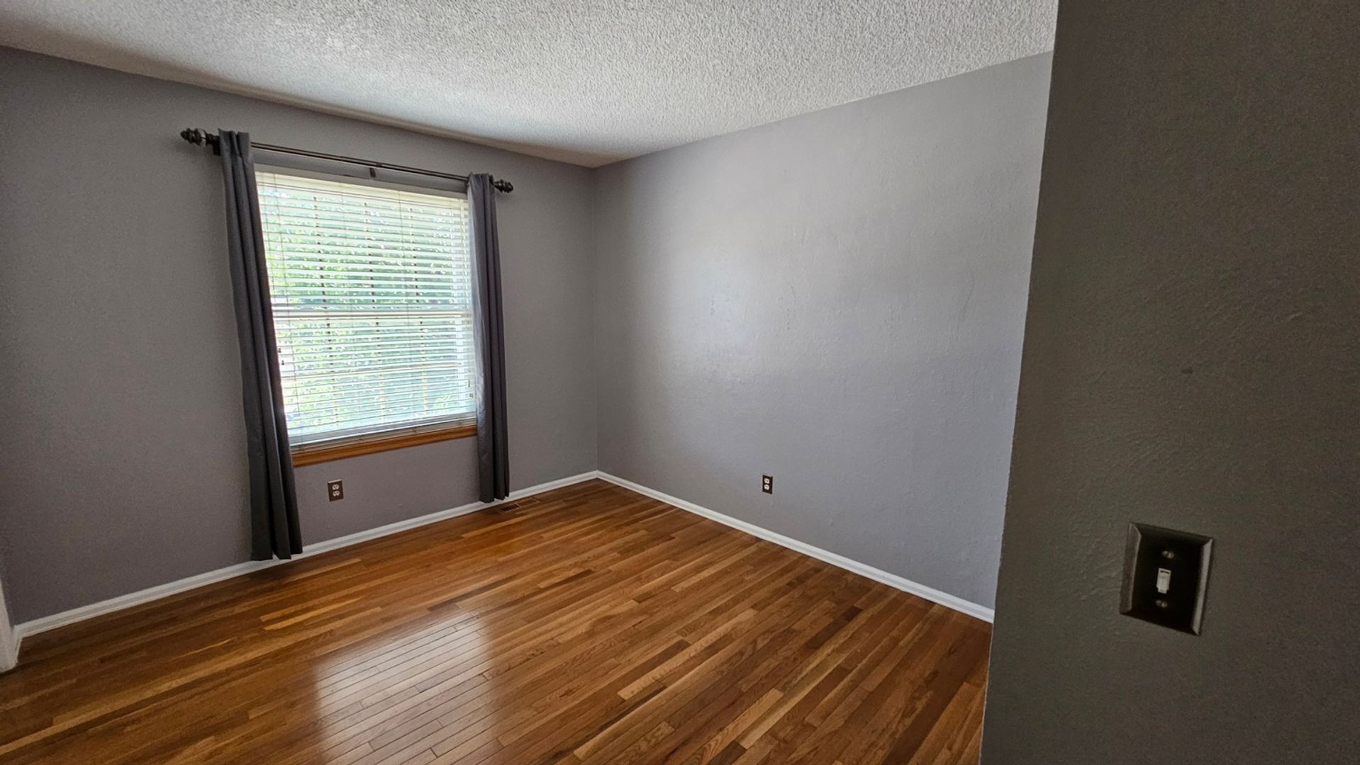 Building Photo - 17703 E Bellewood Dr