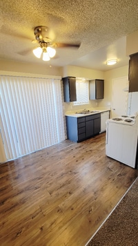 Building Photo - 4264 N Bengston Ave