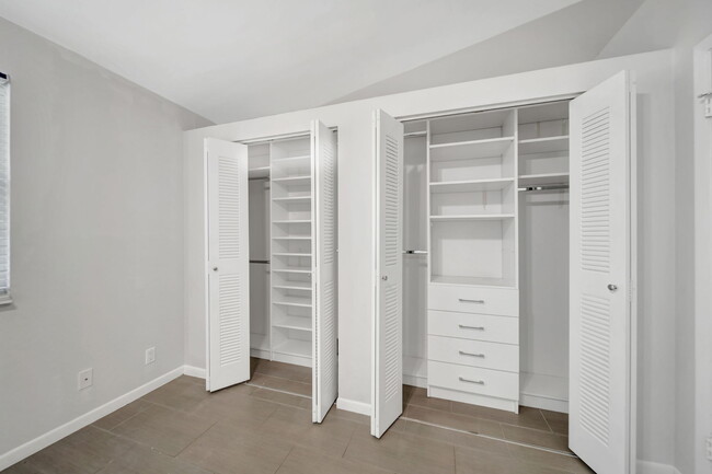 Building Photo - 1997 NE 15th Ave