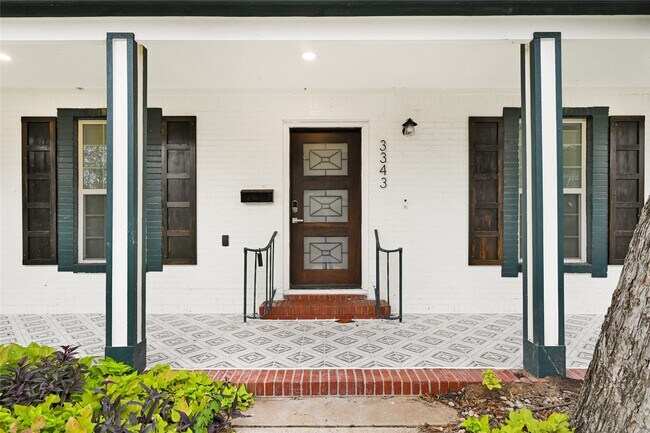 Building Photo - 3343 Tampa St