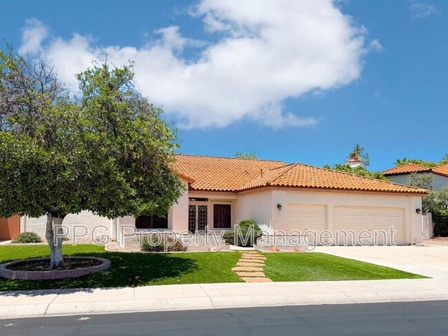 Building Photo - 5517 W Aster Dr