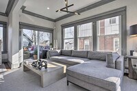 Building Photo - 257 Elm Ave