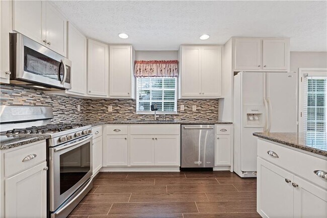 Building Photo - 3857 Peachtree Corners Cir