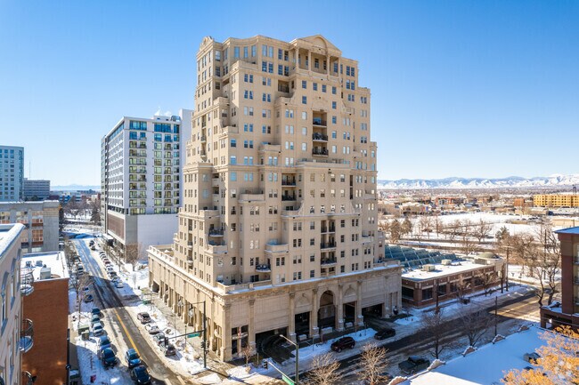 Building Photo - 300 W 11th Ave