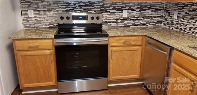 Building Photo - 5473 Harris Cove Dr