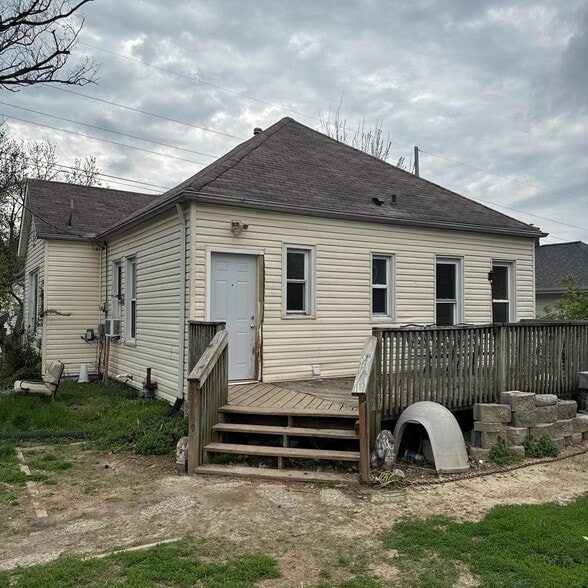 Building Photo - 1629 S Rodgers Ave