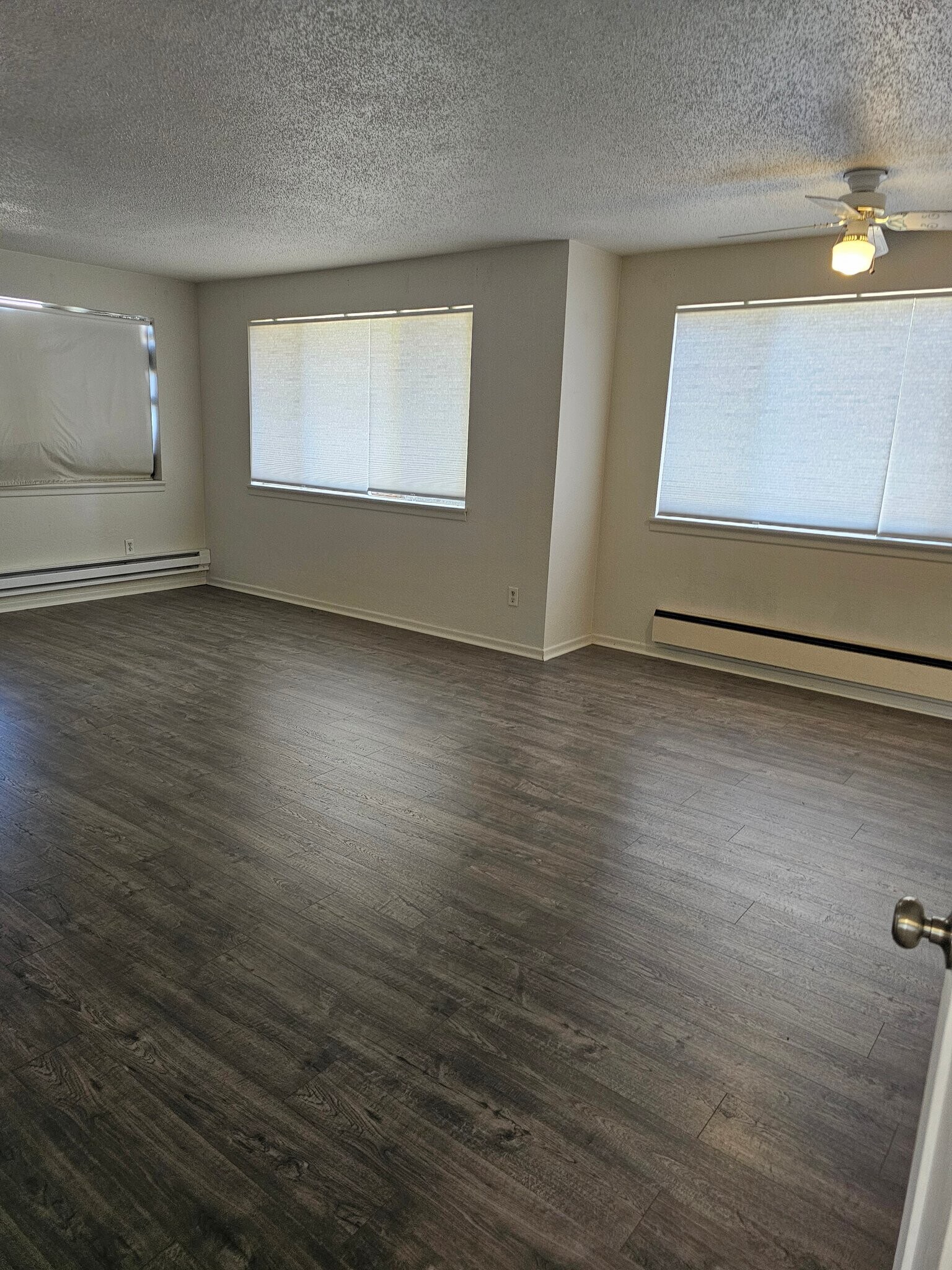 Building Photo - 7519 Lakewood Dr W