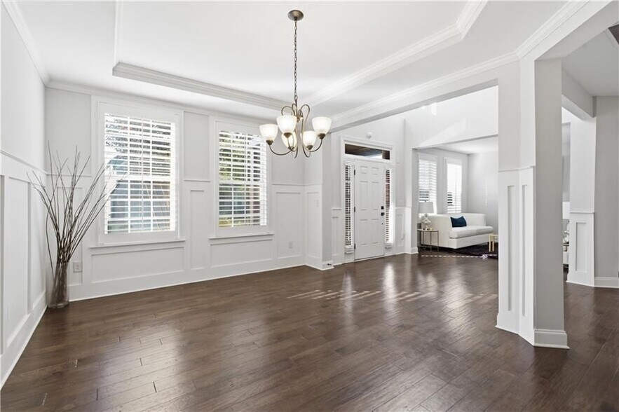 Building Photo - 2530 Maple Ridge Ln