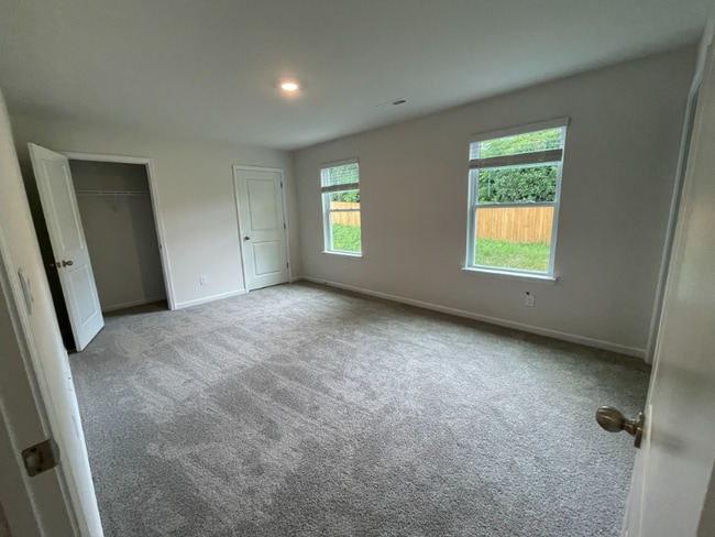 Building Photo - 23 Virginia Cmns Dr