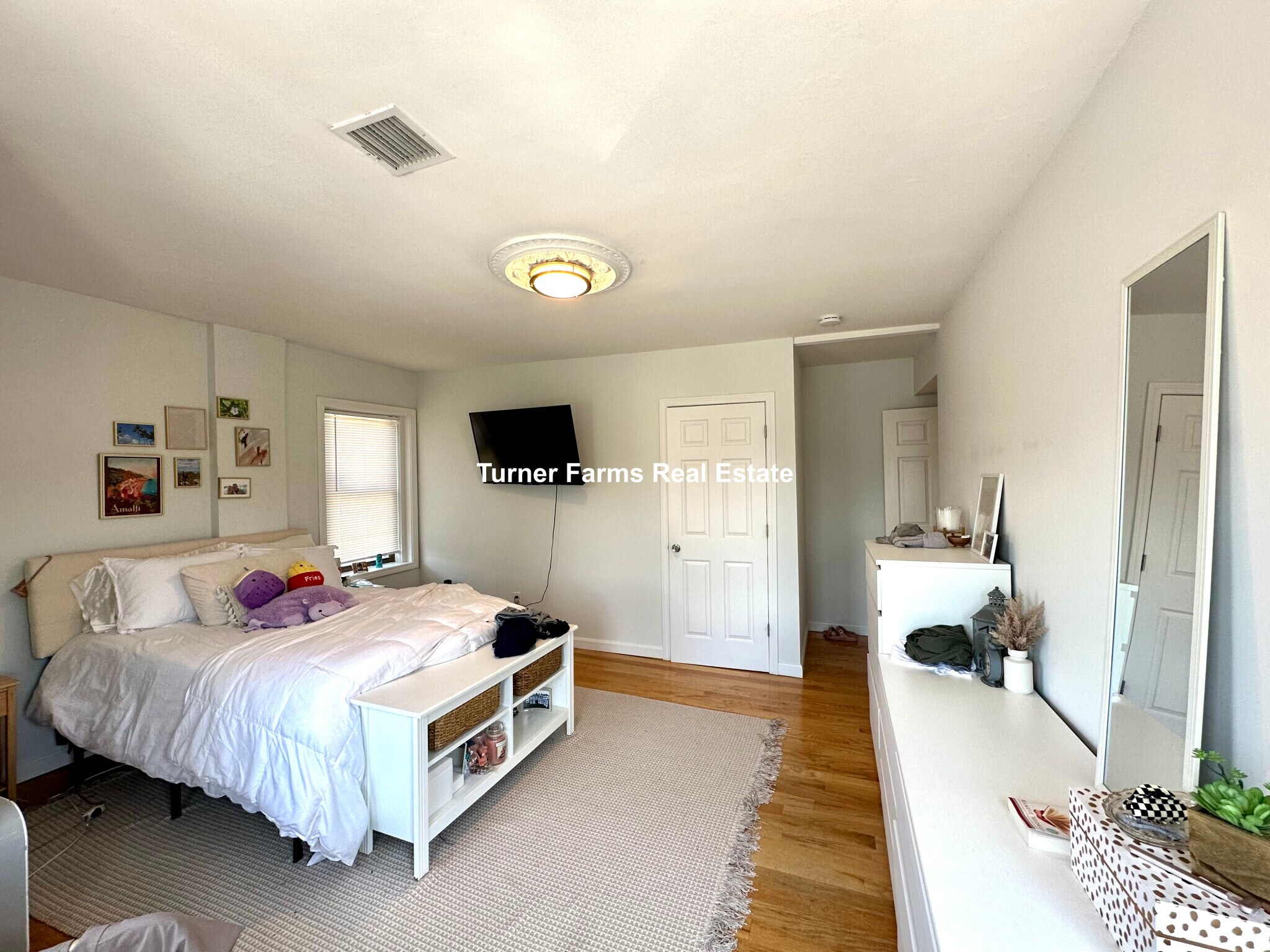 Building Photo - 924 Dorchester Ave