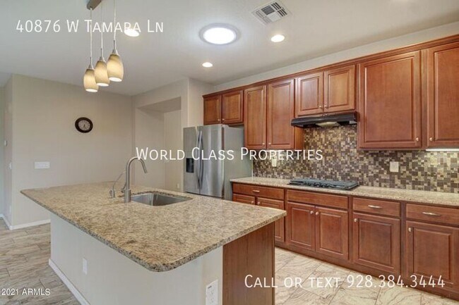 Building Photo - 40876 W Tamara Ln