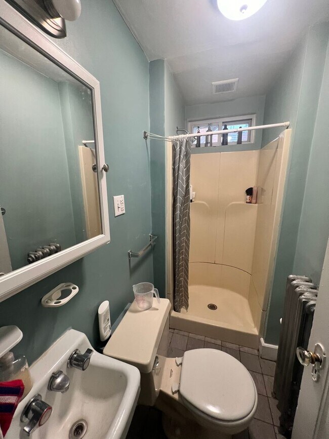 Building Photo - 22 Commonwealth Terrace