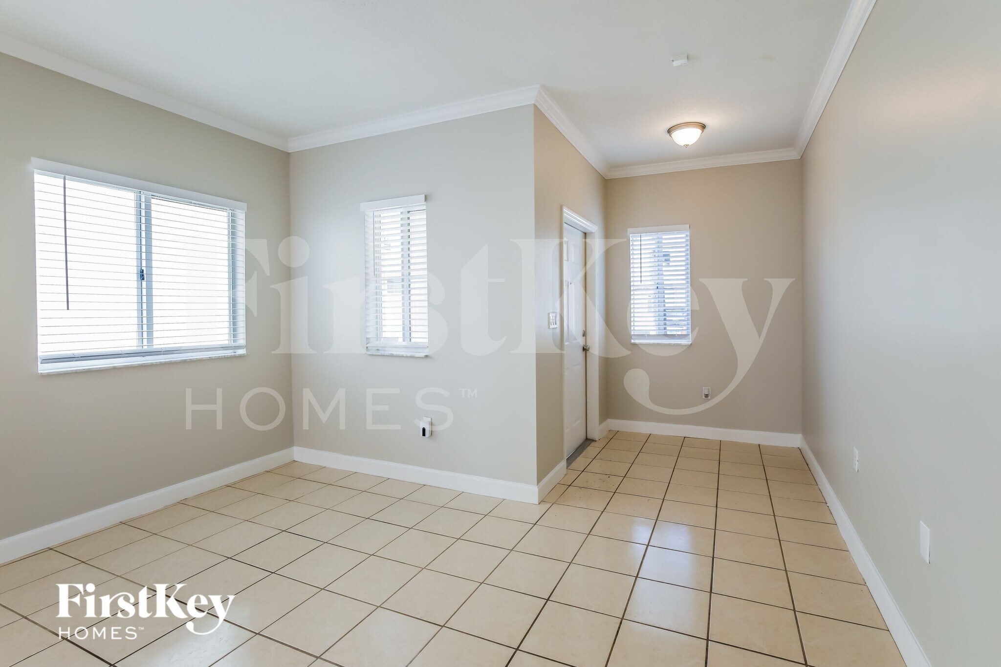 Building Photo - 2530 NE 41st Terrace