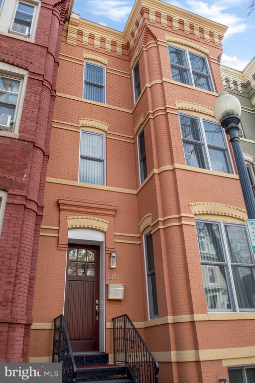 Building Photo - 1310 Riggs St NW