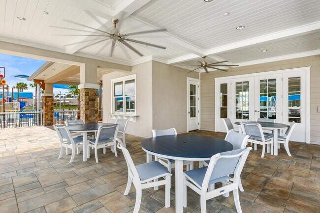 Building Photo - 368 Woods Ln