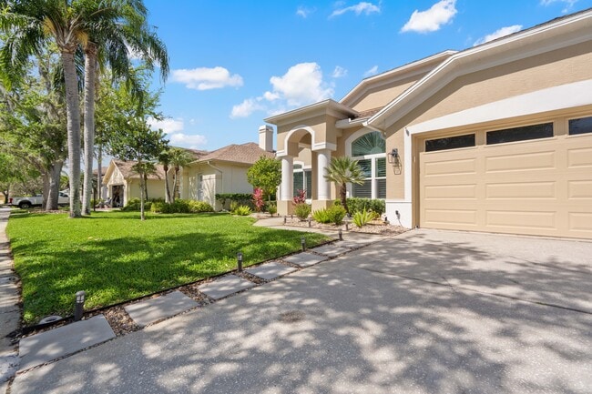 Building Photo - 9905 Woodbay Dr