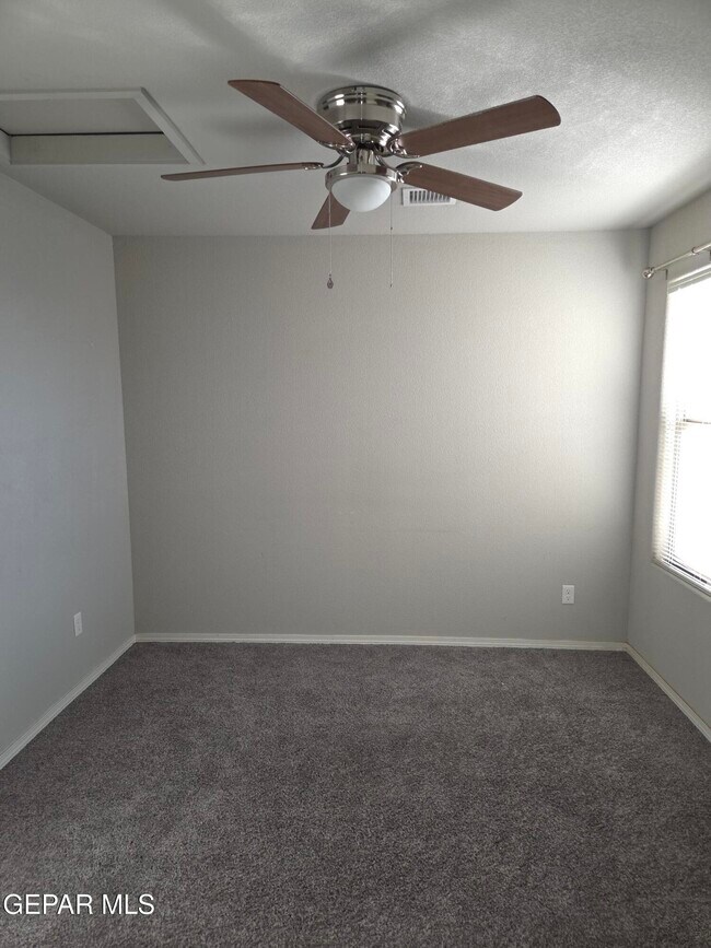 Building Photo - 1028 Aeronaut Pl