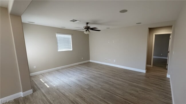 Building Photo - 10668 Berkshire Woods Ave