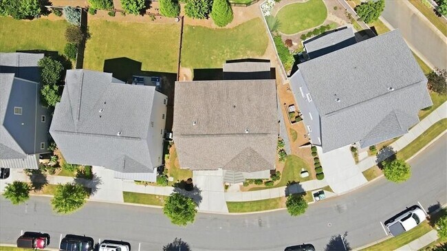 Building Photo - 262 Dawson Dr
