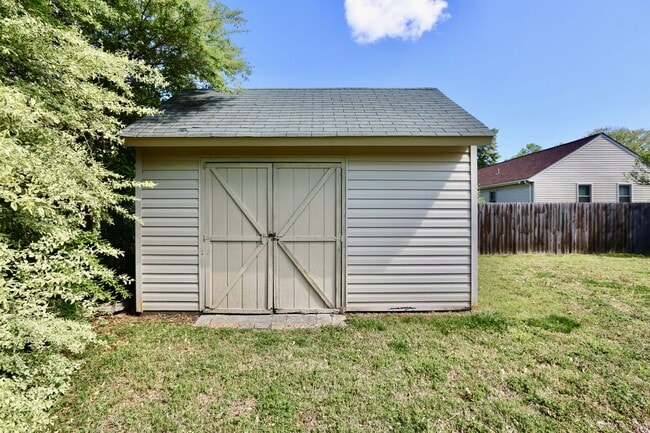 Building Photo - Ranch Home - Red Mill Farm - Available 11-...