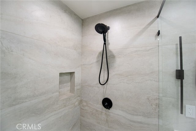 Building Photo - 7760 Independence Ave