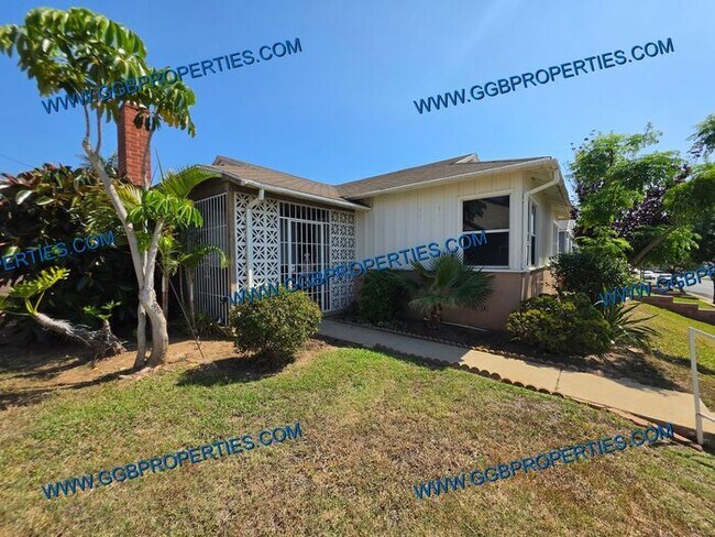 Building Photo - Gorgeous Turnkey 4 BD / 2.5 BA Home in Hawthorne