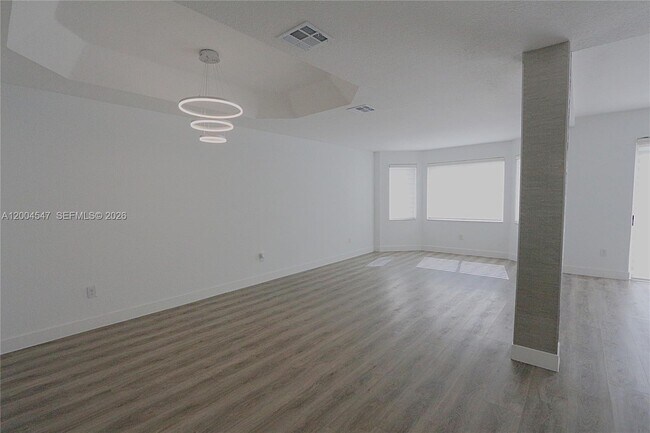 Building Photo - 7392 NW 112th Ct